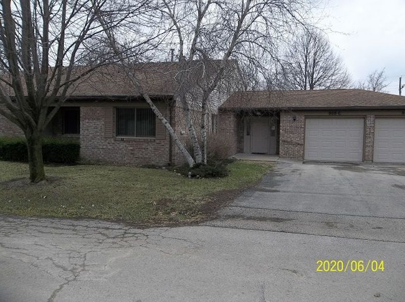 LOVELY CONDO 805 Coventry Lane, Sterling IL